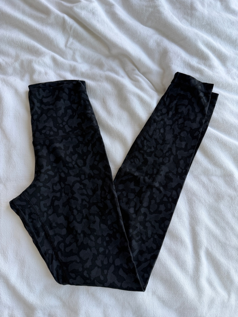 Black Camouflage Pattern Active Leggings - Picture 4 of 7